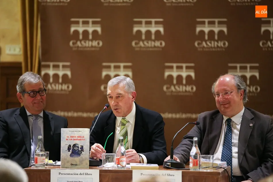 Foto 7 - Fernando G&oacute;mez Riesco presenta su nueva obra &lsquo;El triste brillo de los diamantes&rsquo; en el Casino...