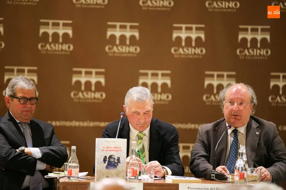 Foto 6 - Fernando G&oacute;mez Riesco presenta su nueva obra &lsquo;El triste brillo de los diamantes&rsquo; en el Casino...