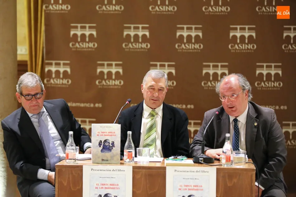 Foto 5 - Fernando G&oacute;mez Riesco presenta su nueva obra &lsquo;El triste brillo de los diamantes&rsquo; en el Casino...