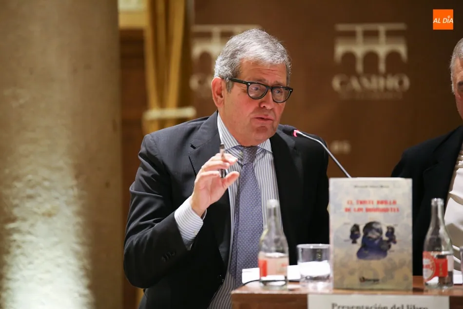 Foto 3 - Fernando G&oacute;mez Riesco presenta su nueva obra &lsquo;El triste brillo de los diamantes&rsquo; en el Casino...