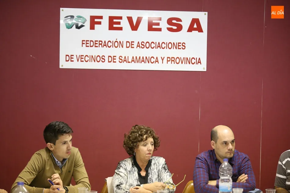 Foto 3 - Las asociaciones de vecinos de Salamanca reciben a la Subdelegada del Gobierno para trasmitirle sus ...