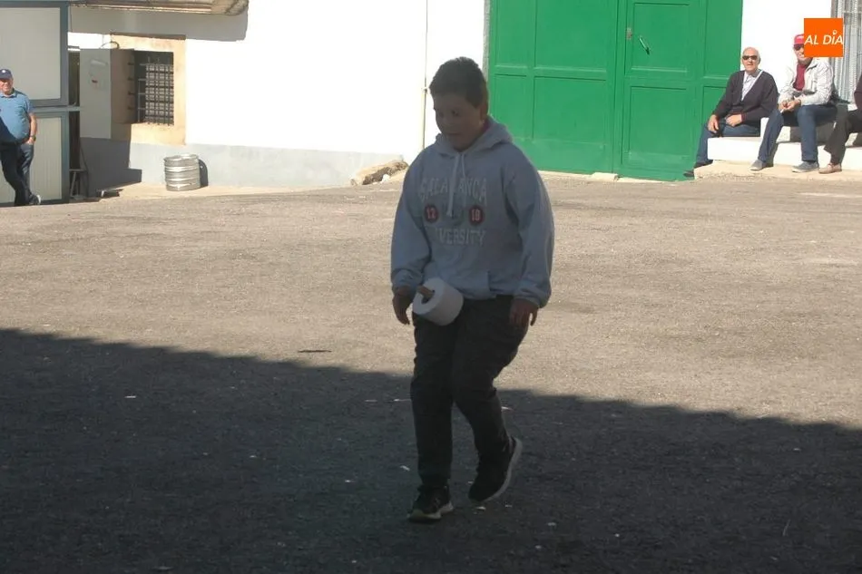 Foto 11 - Peque&ntilde;os y mayores se despiden de las fiestas de las Madrinas en Cabeza del Caballo  