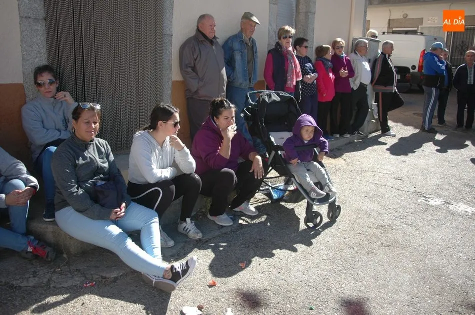 Foto 6 - Peque&ntilde;os y mayores se despiden de las fiestas de las Madrinas en Cabeza del Caballo  