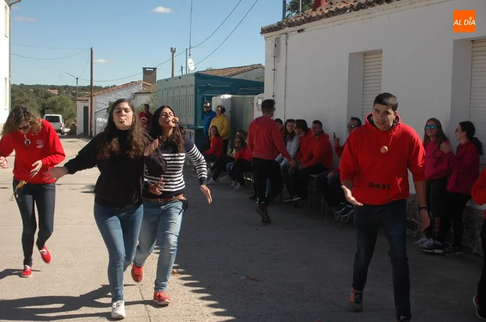 Foto 10 - En Valderrodrigo dicen adi&oacute;s a las fiestas de las Madrinas con una jornada llena de humor  