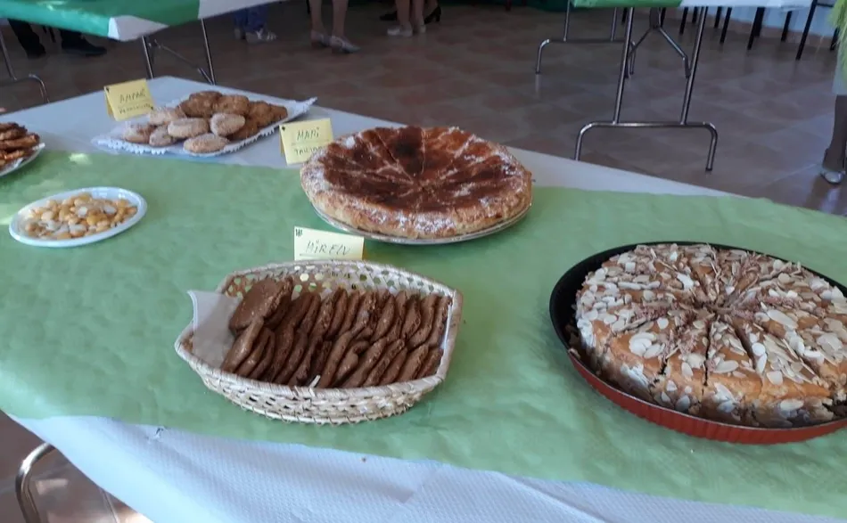 Foto 2 - Puerto Seguro celebra una nueva edici&oacute;n de la Fiesta de la Almendra  