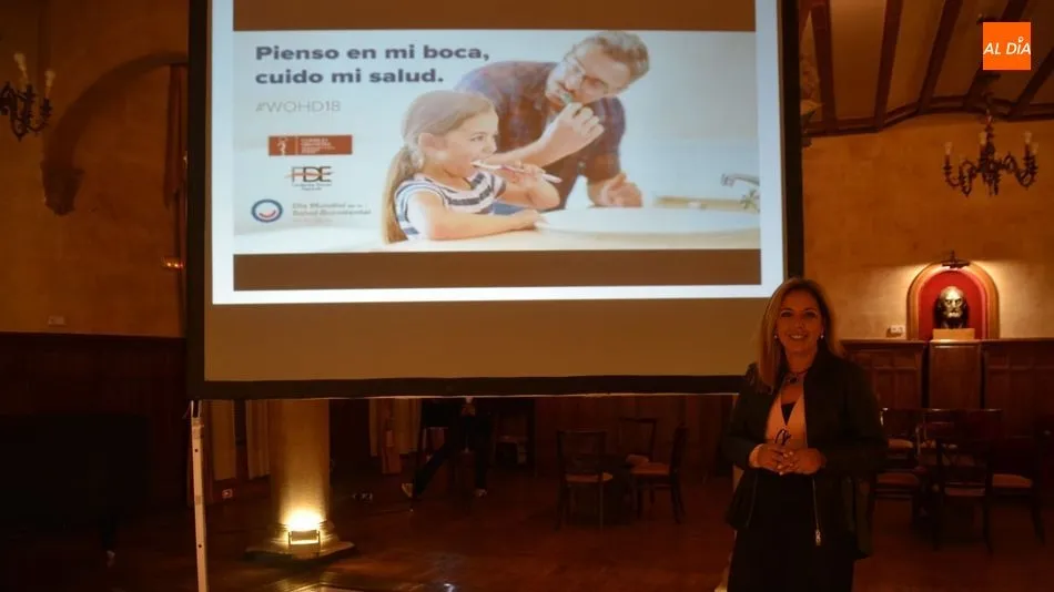 María Teresa Terrón durante su conferencia en el Casino / Foto: Lydia González.