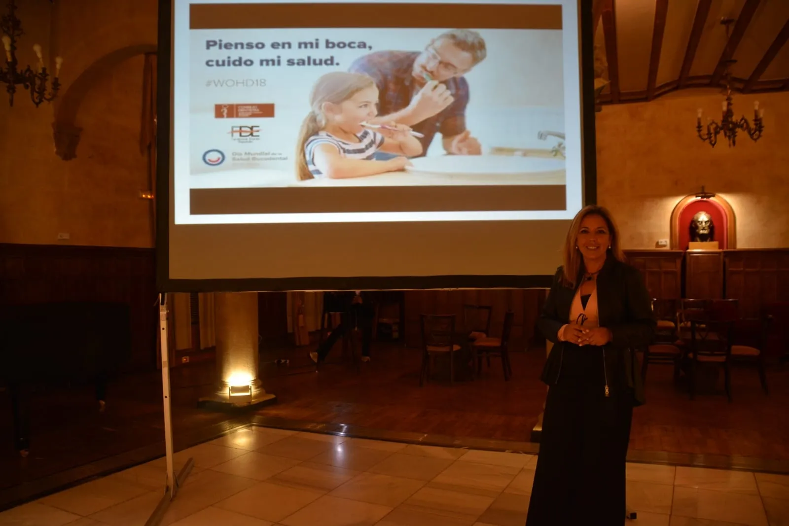 Foto 6 - Mar&iacute;a Teresa Terr&oacute;n, protagonista en el Casino de Salamanca con su conferencia &lsquo;Boca sin...