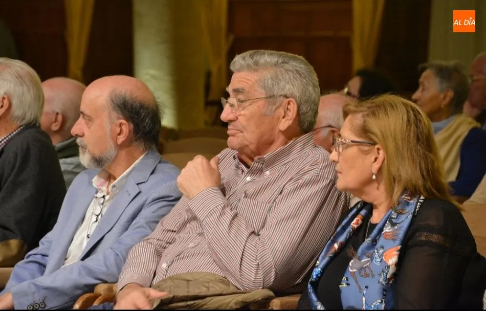 Foto 5 - Mar&iacute;a Teresa Terr&oacute;n, protagonista en el Casino de Salamanca con su conferencia &lsquo;Boca sin...