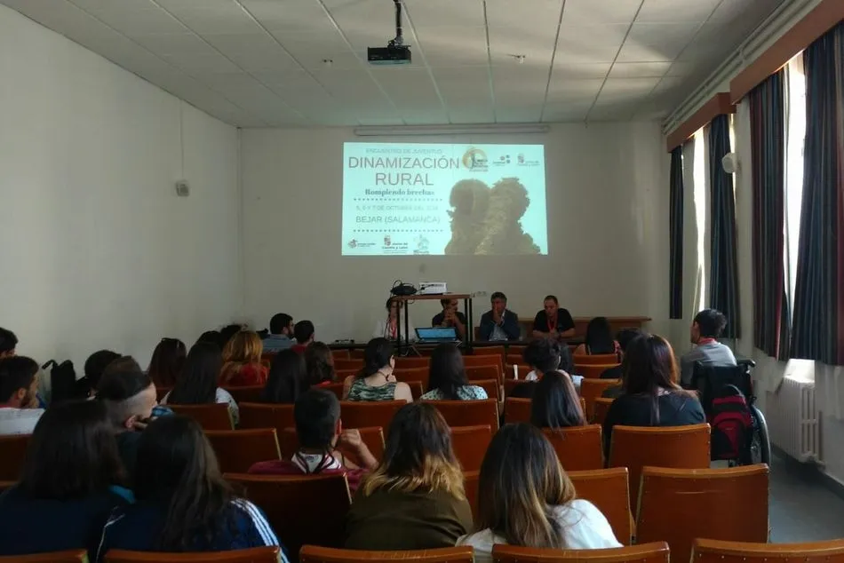 Foto 3 - M&aacute;s de 40 j&oacute;venes participan en el encuentro de dinamizaci&oacute;n del medio rural  