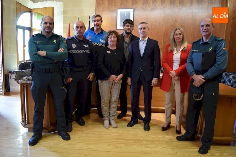 Autoridades presentes en la Junta Local de Seguridad celebrada esta mañana