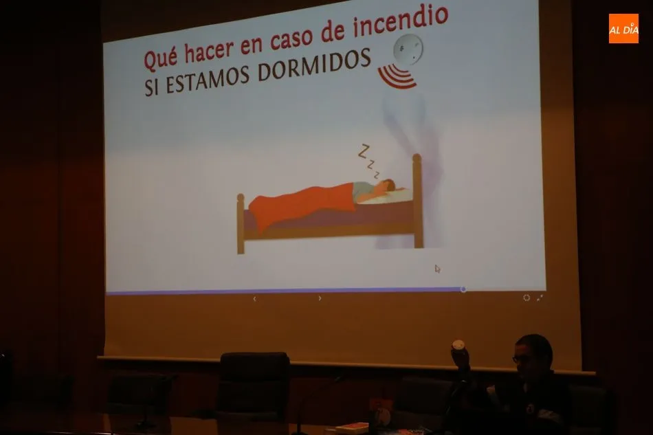 Foto 3 - Salamanca se conciencia sobre la importancia de los detectores de incendios&nbsp;  