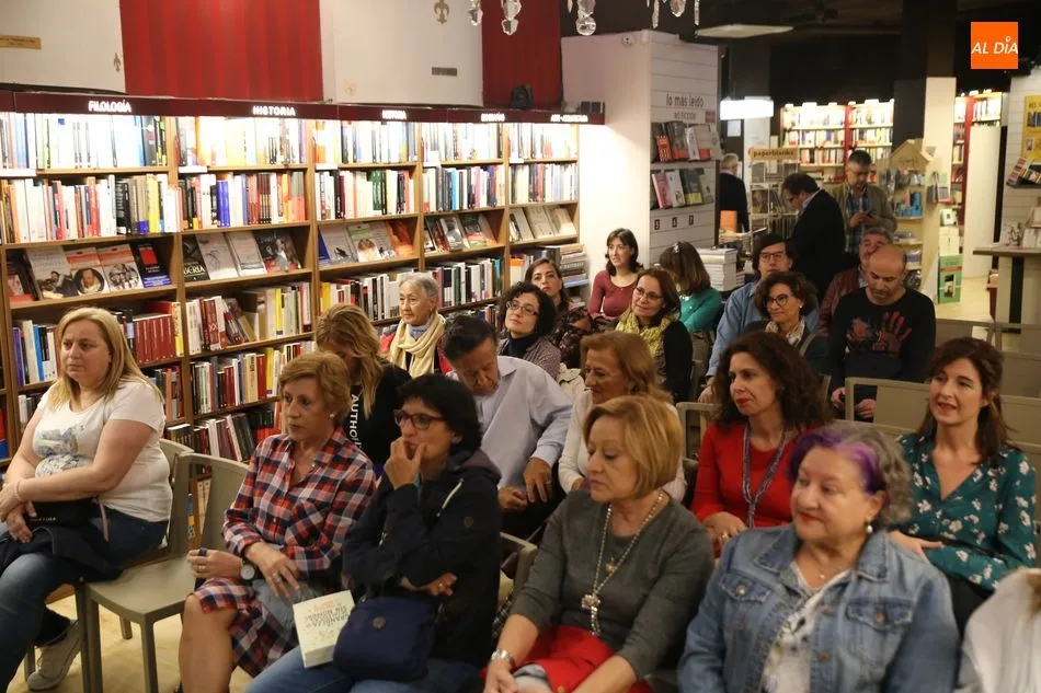 Foto 8 - Enrique Arce expone el valor de los detalles&nbsp;en &lsquo;La grandeza de las cosas sin nombre&rsquo;  