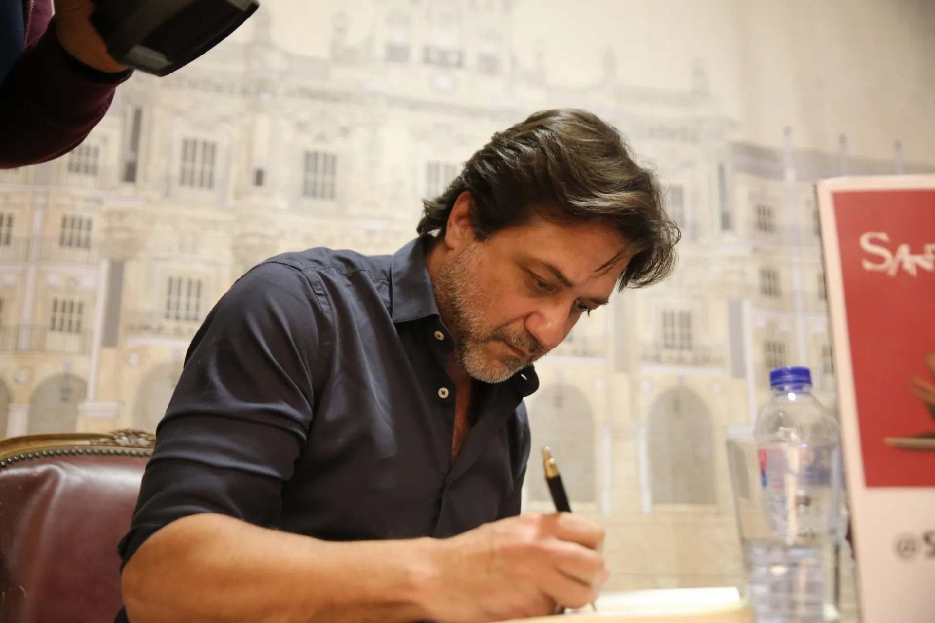 Foto 3 - Enrique Arce expone el valor de los detalles&nbsp;en &lsquo;La grandeza de las cosas sin nombre&rsquo;  