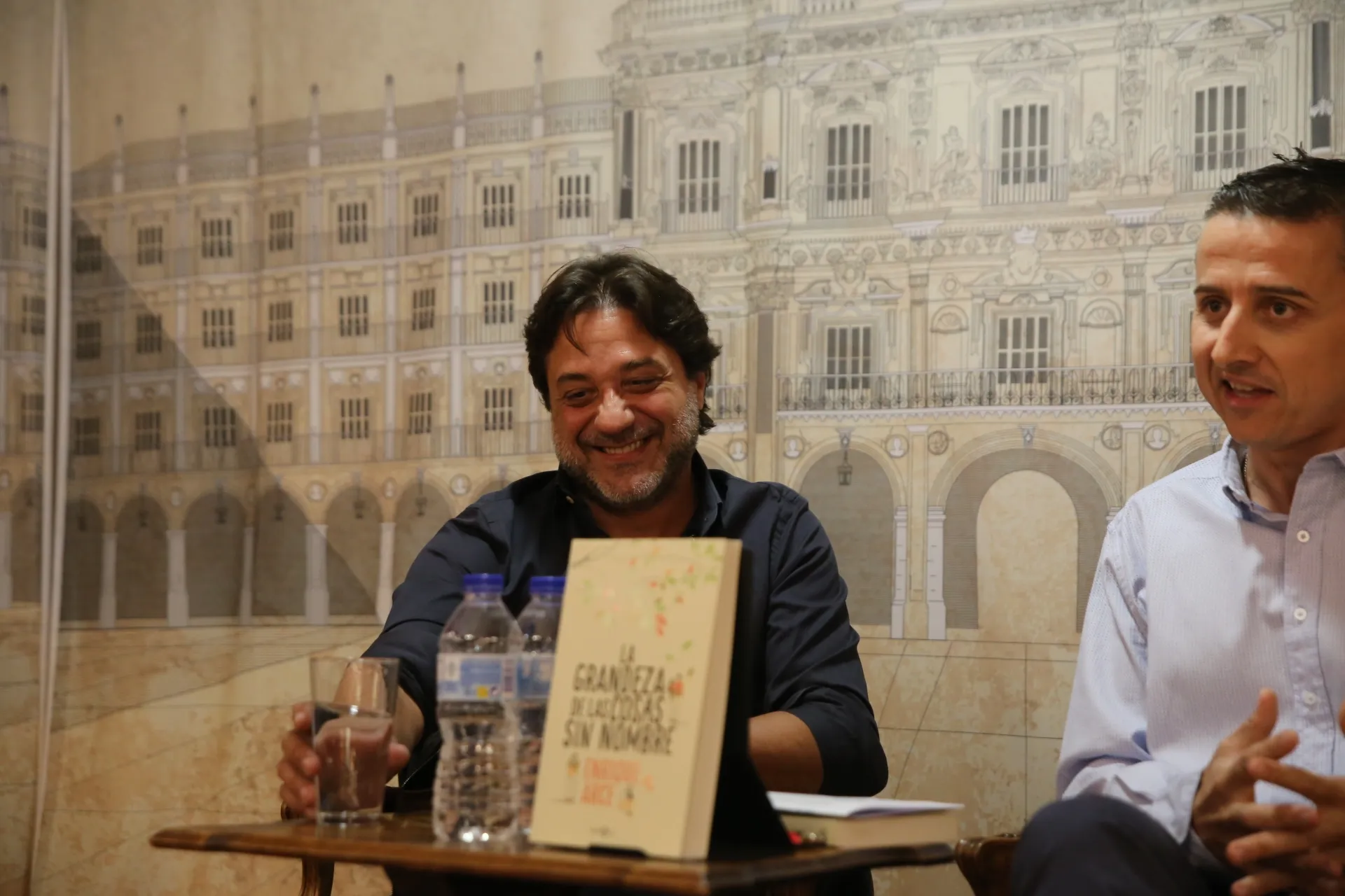 Foto 2 - Enrique Arce expone el valor de los detalles&nbsp;en &lsquo;La grandeza de las cosas sin nombre&rsquo;  