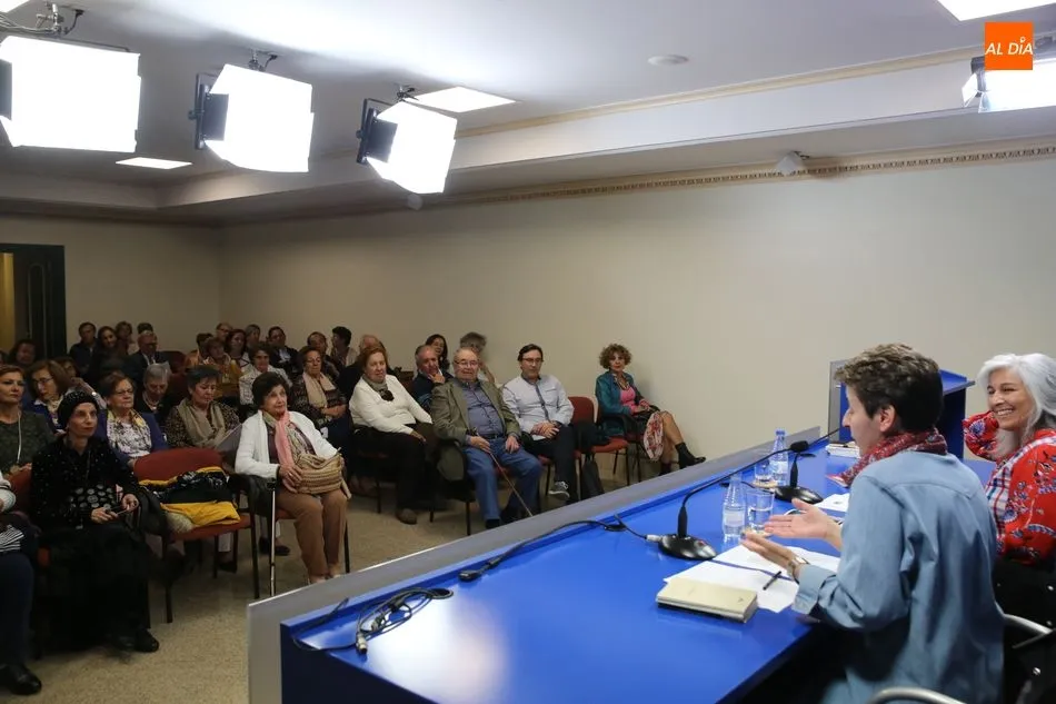 Foto 4 - El recorrido po&eacute;tico de Charo Ruano protagoniza el nuevo encuentro literario de PentaDrama  