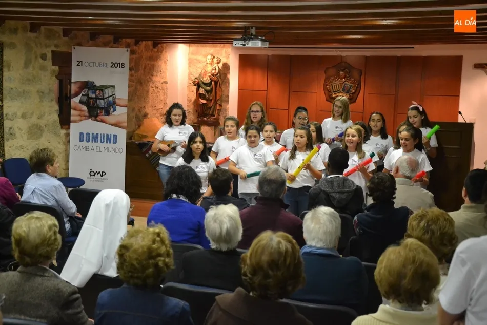 Foto 4 - Tres misioneros relatan su experiencia en Colombia, Ecuador y Zimbabue  