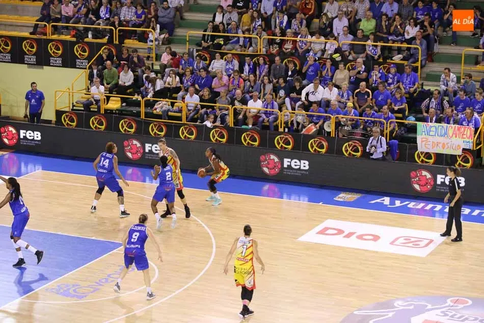 Foto 7 - Avenida levanta su octava Supercopa tras doblegar al Girona en un gran encuentro (72-62)