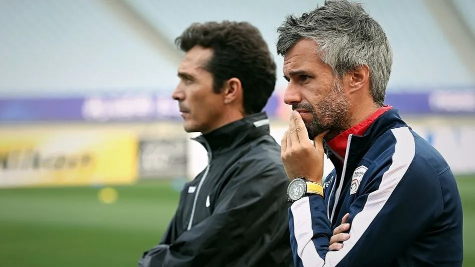 Ramallo, en primer término, junto a Guillermo Amor en la etapa de ambos en el Adelaide United.