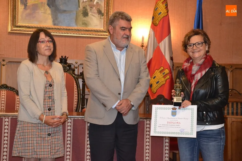 La pintora leridana Mercedes Húmedas se desplaza a Miróbriga a recoger su premio  