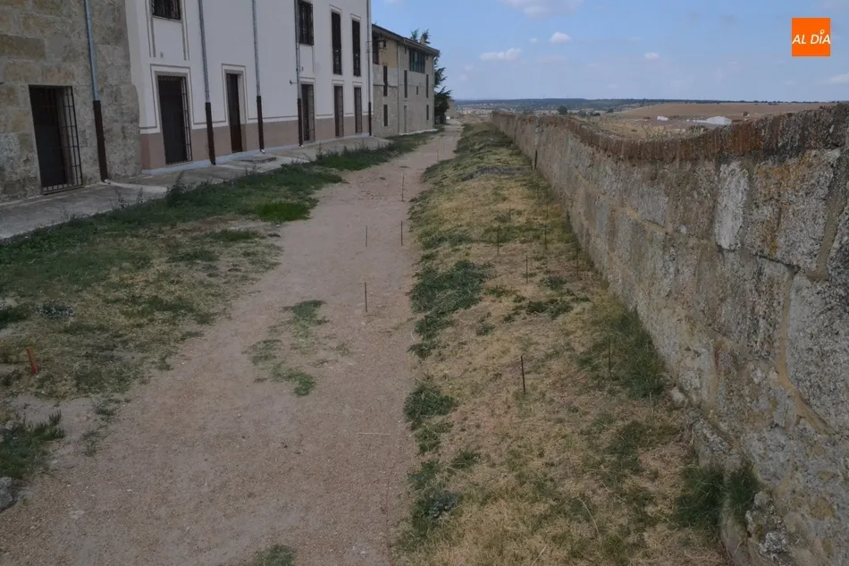 Foto 6 - La pr&oacute;xima semana se retomar&aacute;n las obras del adarve tras casi un mes sin actividad  