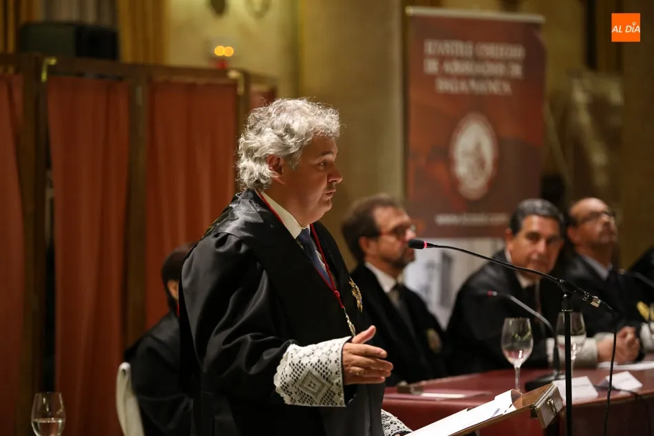 Foto 2 - Los abogados celebran sus fiestas con los nuevos colegiados y las medallas a las Bodas de Plata