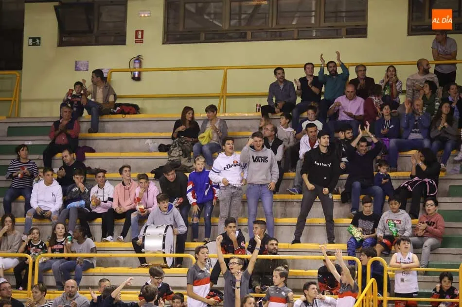 Foto 9 - Gran partido de La Antigua Tormes para sumar ante Gij&oacute;n su primer triunfo en la categor&iacute;a (80-64)