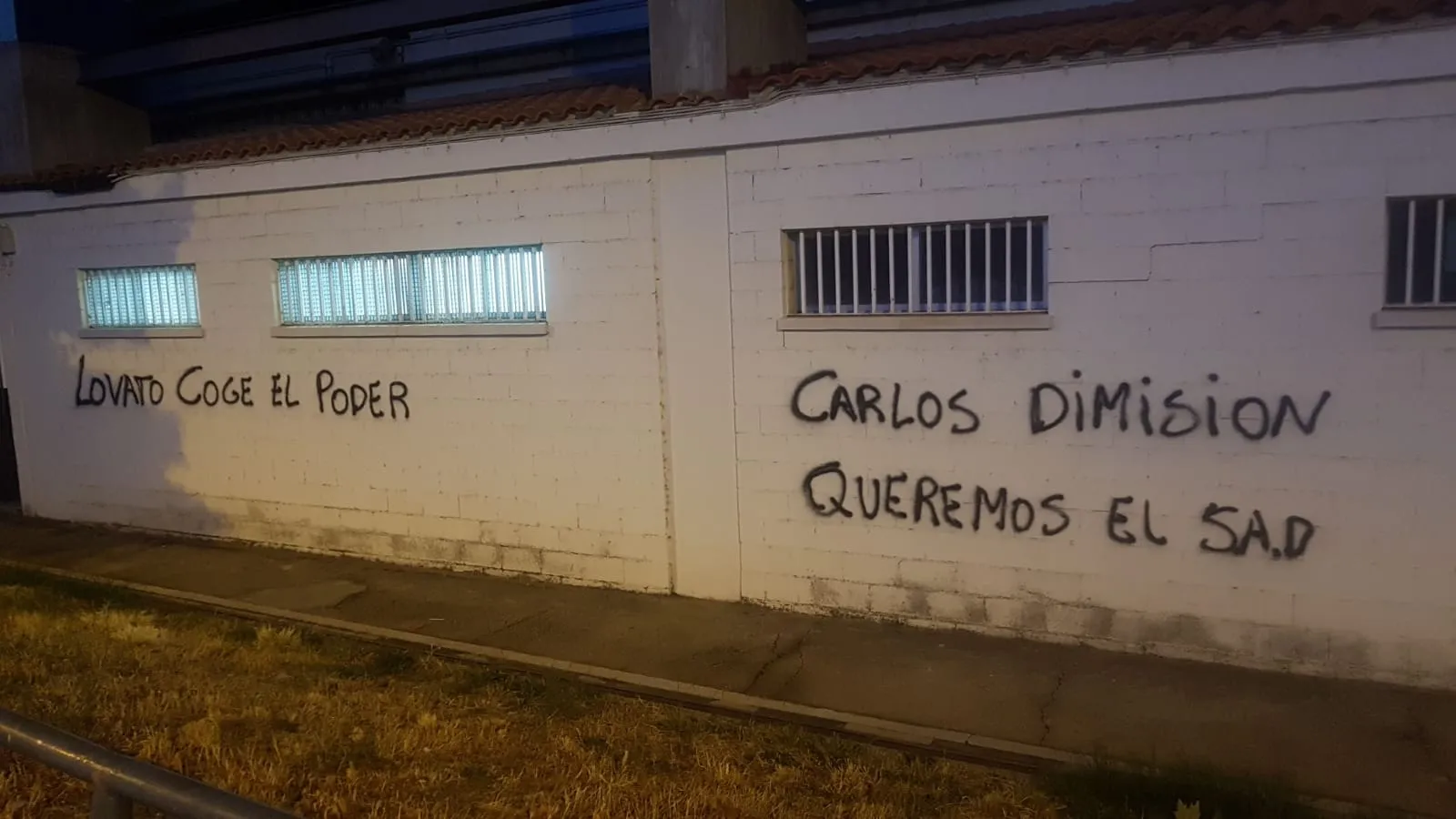 Pintadas en contra de Carlos Martín en el Helmántico
