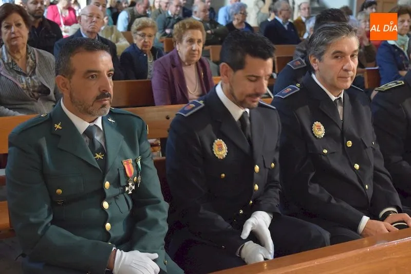 Foto 7 - Guardia Civil y Polic&iacute;a Local de Alba de Tormes conmemoran la festividad de la Virgen del Pilar&nbsp;