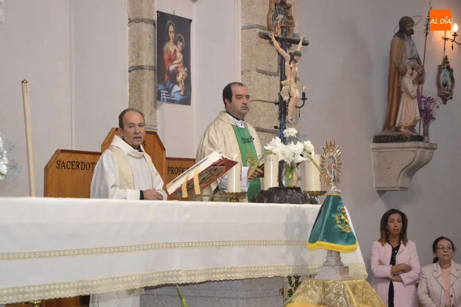 Foto 5 - La fiesta de la Guardia Civil recupera el ritmo tradicional tras la exaltaci&oacute;n patri&oacute;tica del...