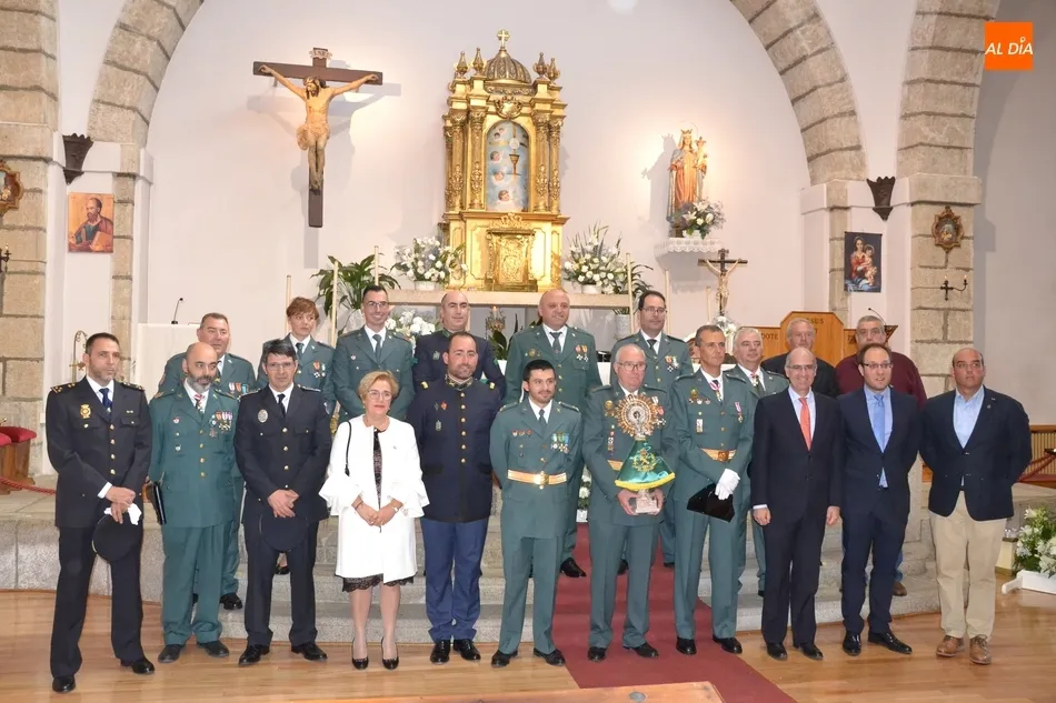 Foto 2 - La fiesta de la Guardia Civil recupera el ritmo tradicional tras la exaltaci&oacute;n patri&oacute;tica del...
