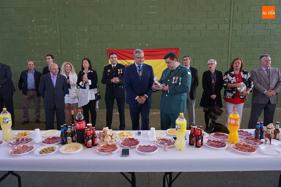 Foto 10 - Los guijuelenses rinden homenaje a la Virgen del Pilar