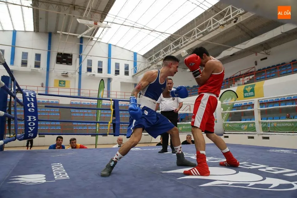 Foto 11 - El pabell&oacute;n municipal de la Alamedilla vive una fiesta del boxeo ol&iacute;mpico