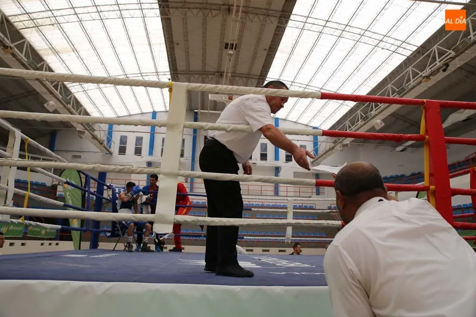 Foto 10 - El pabell&oacute;n municipal de la Alamedilla vive una fiesta del boxeo ol&iacute;mpico