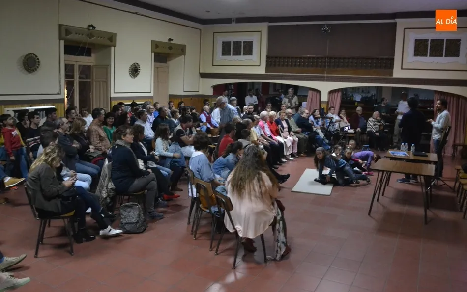Foto 7 - Gran asistencia a la charla de apertura de &lsquo;El Cielo de Ciudad Rodrigo&rsquo;  