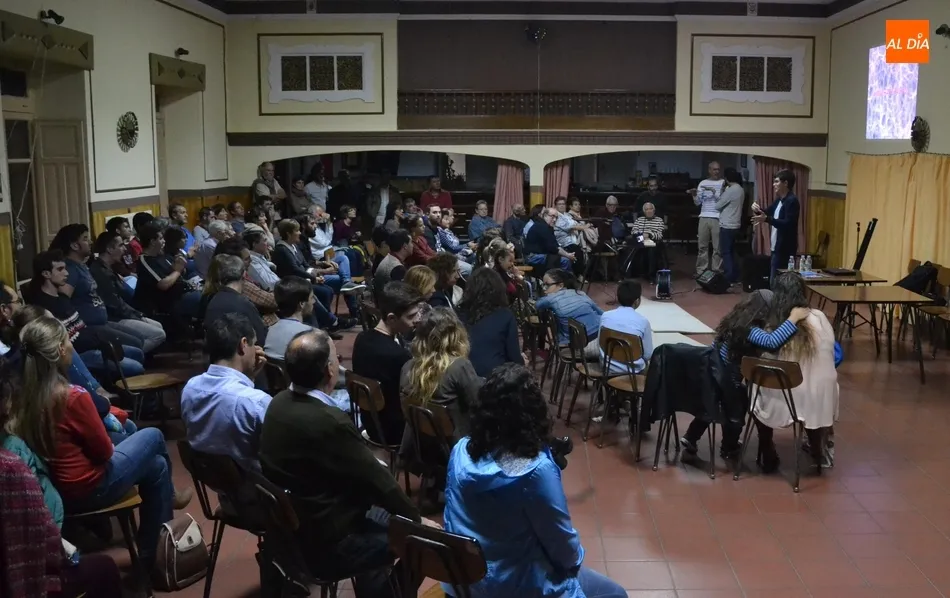 Gran asistencia a la charla de apertura de ‘El Cielo de Ciudad Rodrigo’  