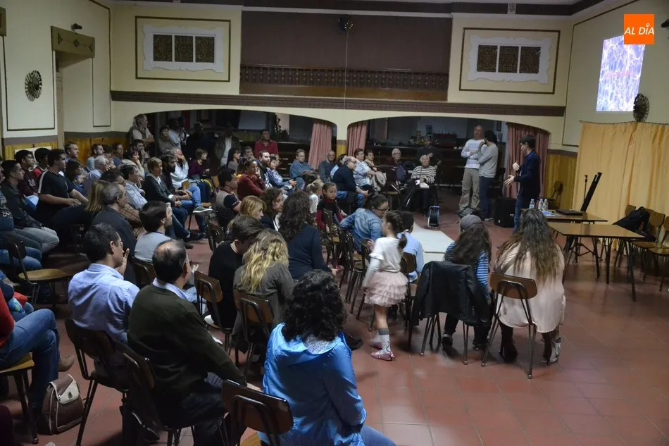 Foto 3 - Gran asistencia a la charla de apertura de &lsquo;El Cielo de Ciudad Rodrigo&rsquo;  