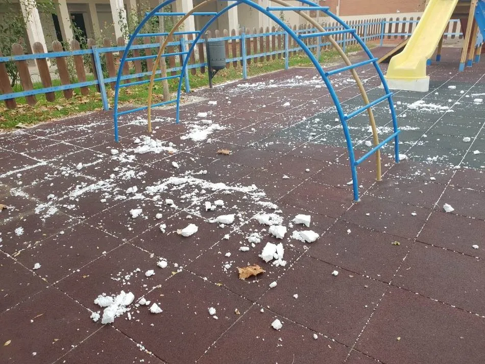 Denuncian la suciedad dejada por unos jóvenes de etnia gitana en el Barrio Nuevo  