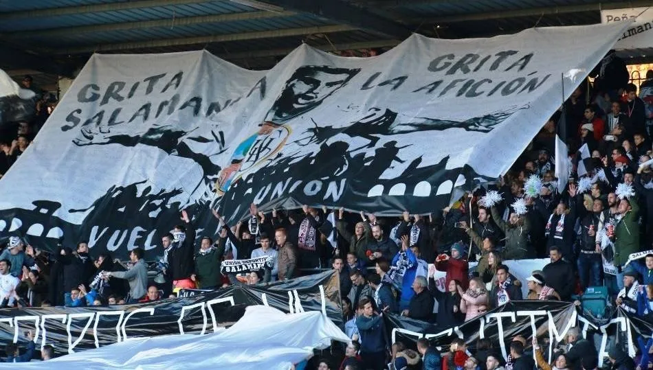 Un grupo de peñas del Salamanca CF UDS pide la dimisión de Carlos Martín