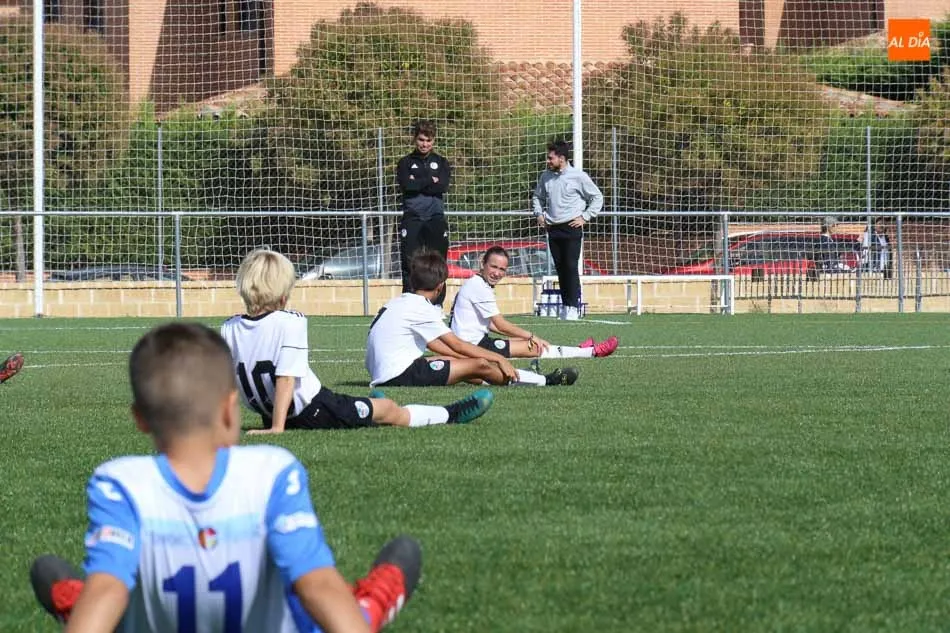 Foto 6 - Los equipos siguen protestando por una soluci&oacute;n por la Liga de Tercera Alev&iacute;n y el Salamanca CF...
