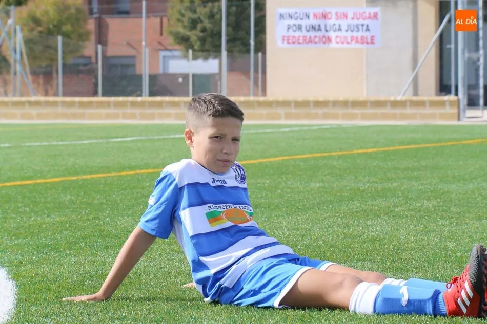 Foto 5 - Los equipos siguen protestando por una soluci&oacute;n por la Liga de Tercera Alev&iacute;n y el Salamanca CF...