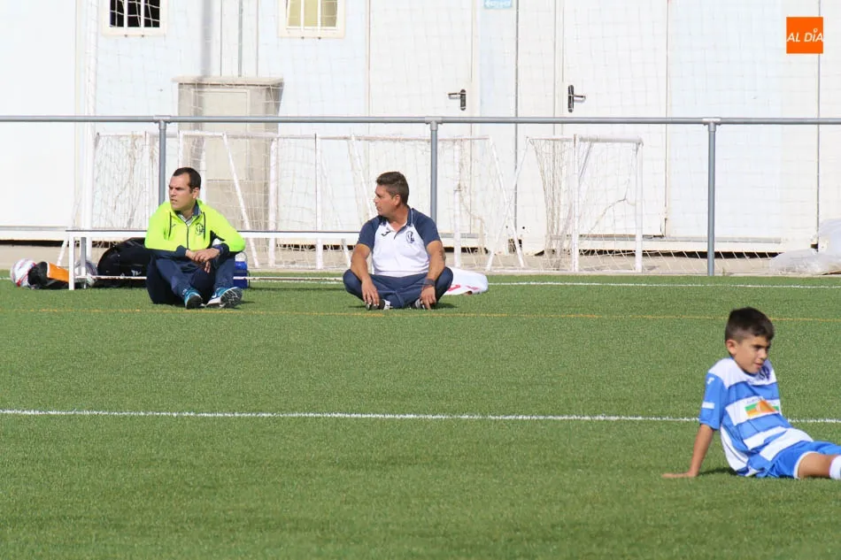 Foto 2 - Los equipos siguen protestando por una soluci&oacute;n por la Liga de Tercera Alev&iacute;n y el Salamanca CF...