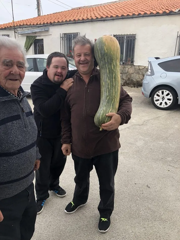 Foto 6 - Los vecinos de Gejo de los Reyes celebran el D&iacute;a de la Hispanidad con una paella  