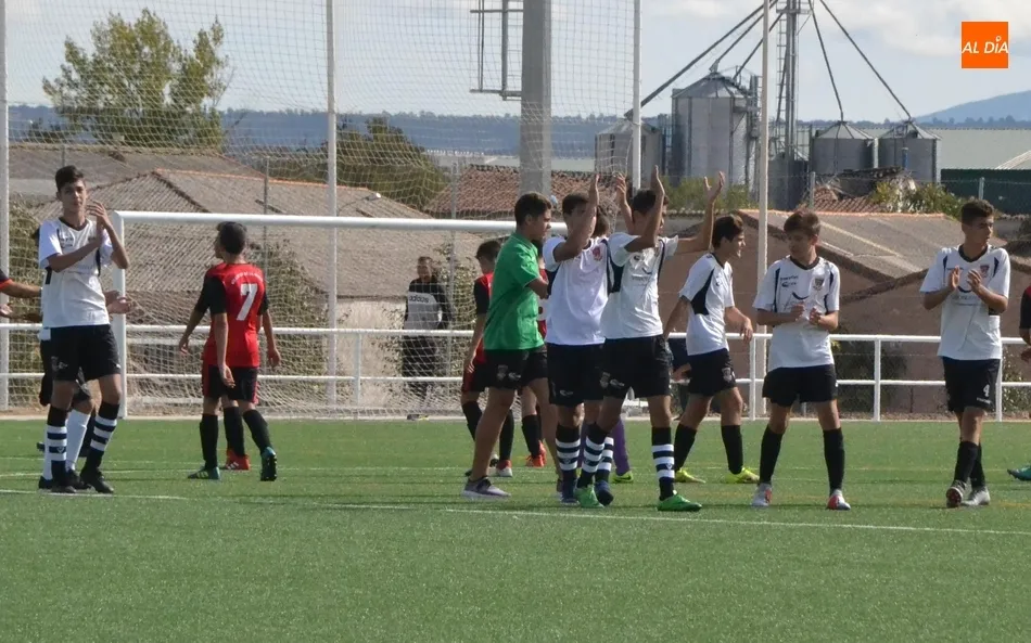 Foto 4 - [MARCADOR 13|14 OCT] El Cadete del Ciudad Rodrigo consigue su 1&ordf; victoria con goleada incluida  