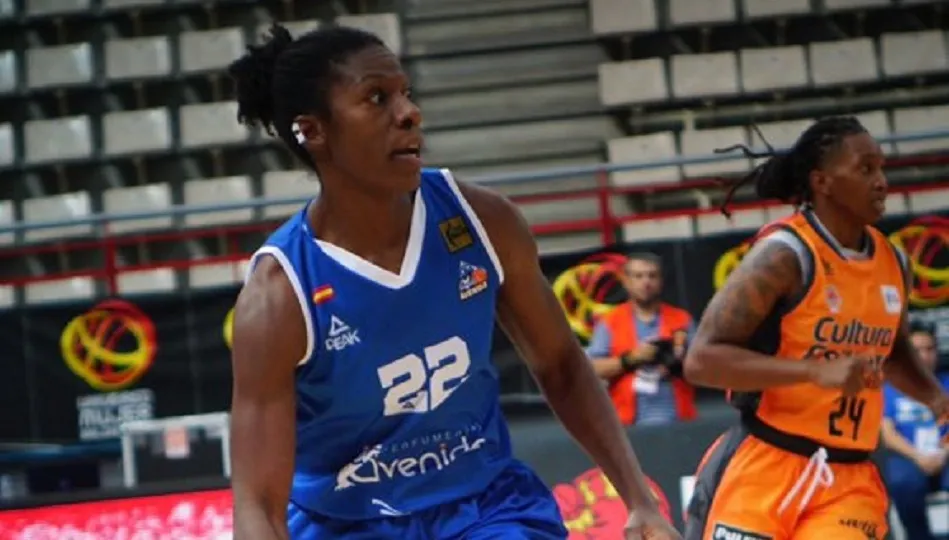 Foto 2 - Avenida comienza la Liga reivindicando su sitio con un gran triunfo ante Valencia (57-69)