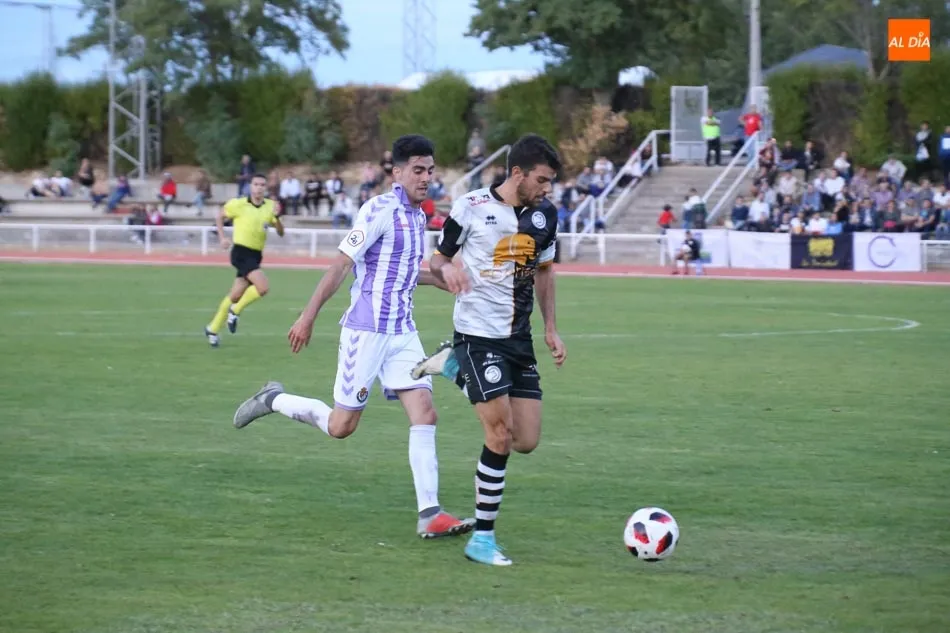 Foto 9 - Unionistas suma un punto tras remontar ante el Real Valladolid B (1-1)