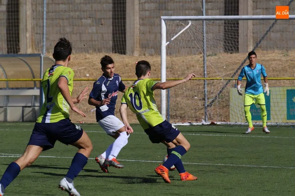 Foto 2 - Dura derrota del Salamanca Femenino en su visita a tierras madrile&ntilde;as (2-1)