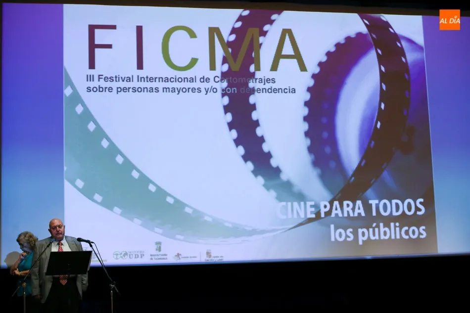 Foto 3 - El actor argentino Emilio Linder recibe el Premio de Honor de la III Edici&oacute;n del FICMA  