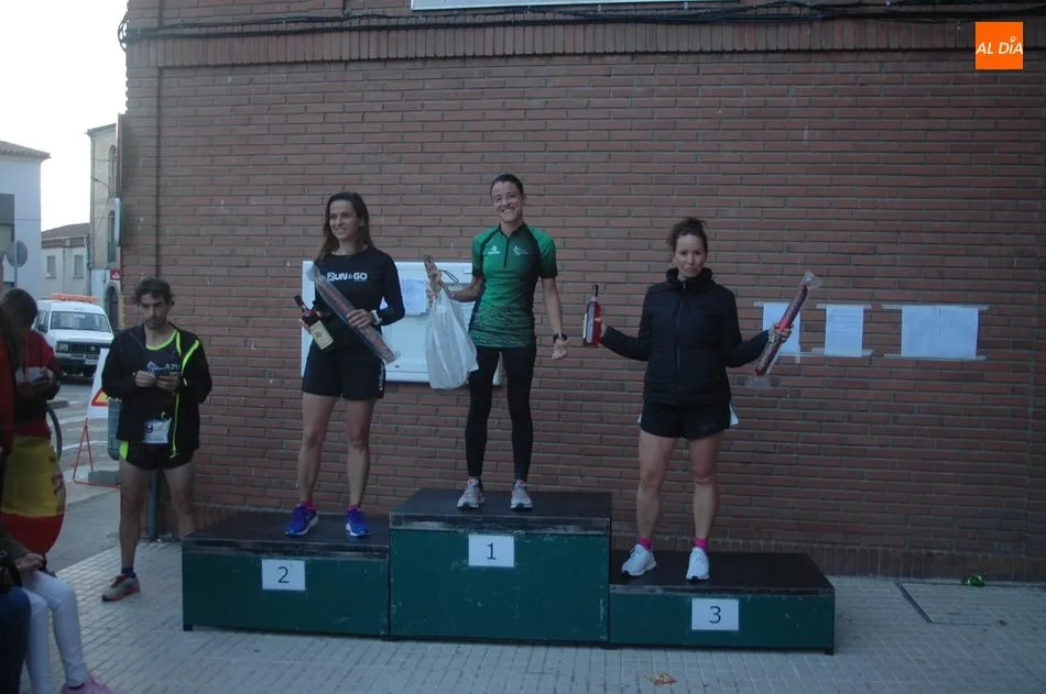 Foto 6 - Antonio Cerezo y Ver&oacute;nica S&aacute;nchez se imponen en la III Carrera de Vitigudino  