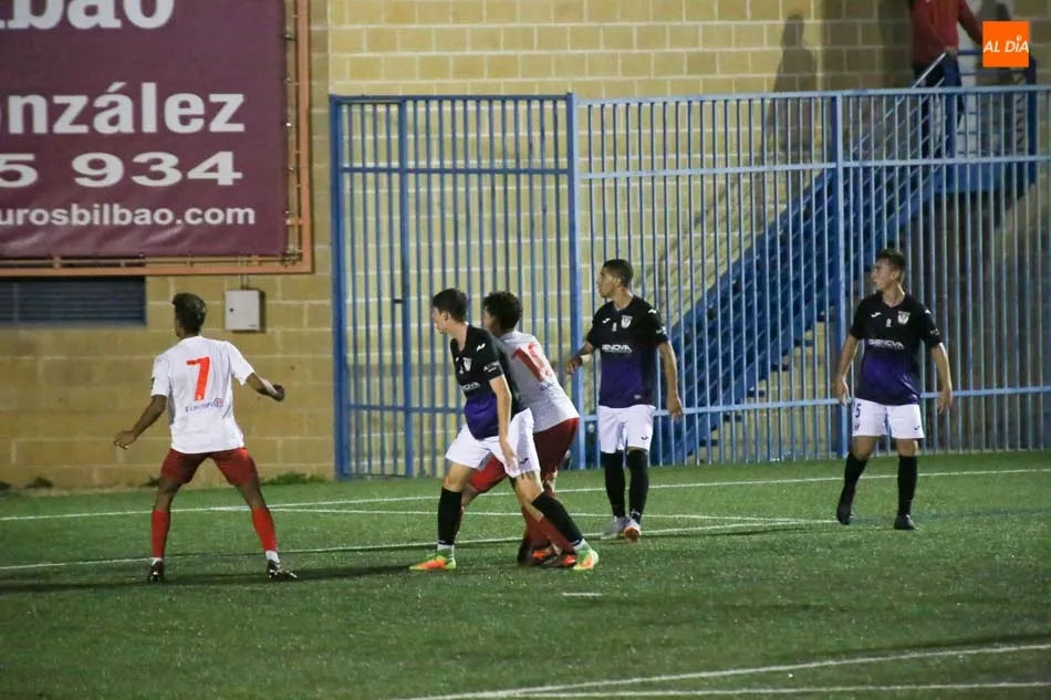 Foto 9 - El Santa Marta da un golpe de autoridad superando al Legan&eacute;s (2-0)