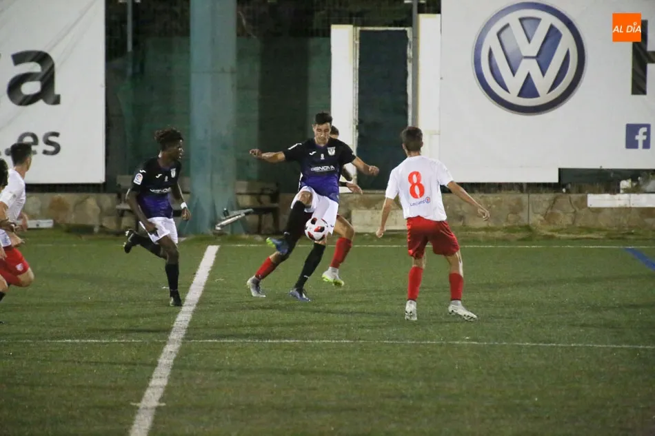 Foto 2 - El Santa Marta da un golpe de autoridad superando al Legan&eacute;s (2-0)